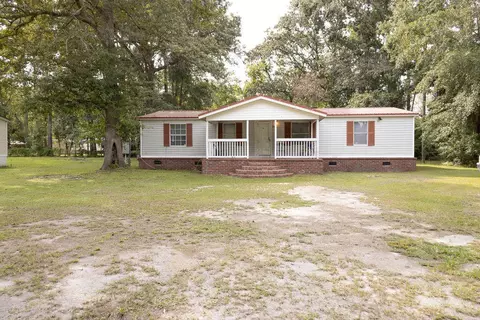 206 Belfast Ln, Walterboro, SC 29488