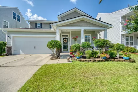 527 Crossland Dr, Moncks Corner, SC 29461