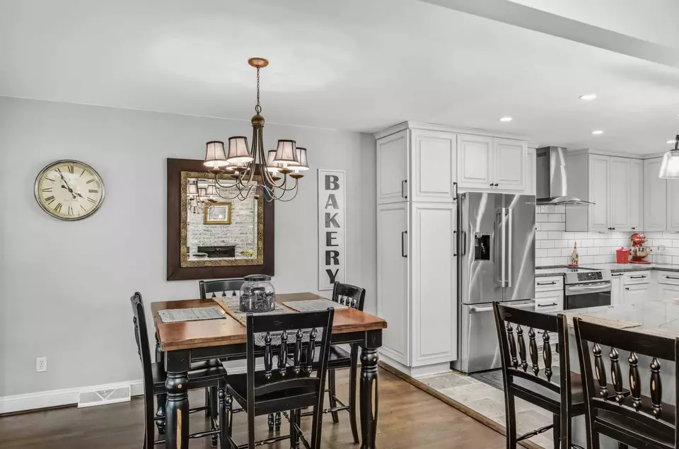 Dining - 159 Sea Marsh Dr, Kiawah Island, SC 29455 photo 2 of 3