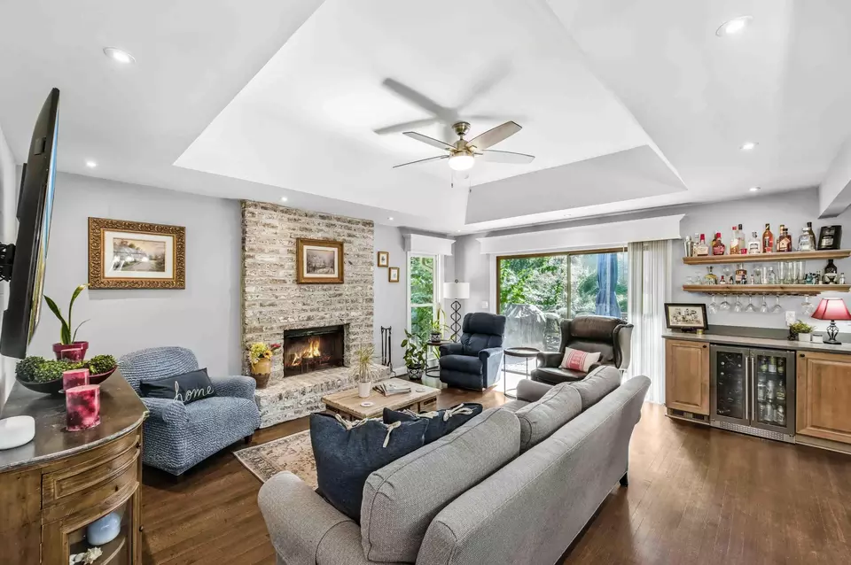 Living - 159 Sea Marsh Dr, Kiawah Island, SC 29455 photo 4 of 5