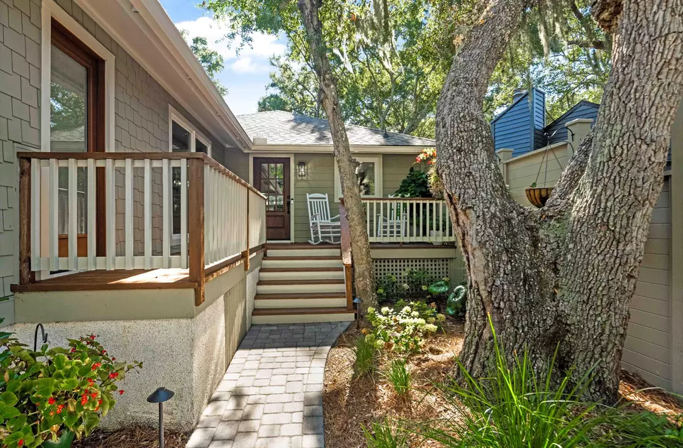 Exterior - 159 Sea Marsh Dr, Kiawah Island, SC 29455 photo 6 of 9