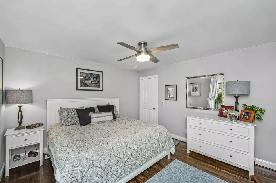 Bedroom - 159 Sea Marsh Dr, Kiawah Island, SC 29455 photo 5 of 8