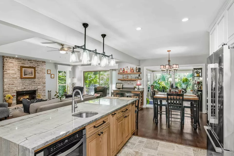 Kitchen - 159 Sea Marsh Dr, Kiawah Island, SC 29455 photo 1 of 6