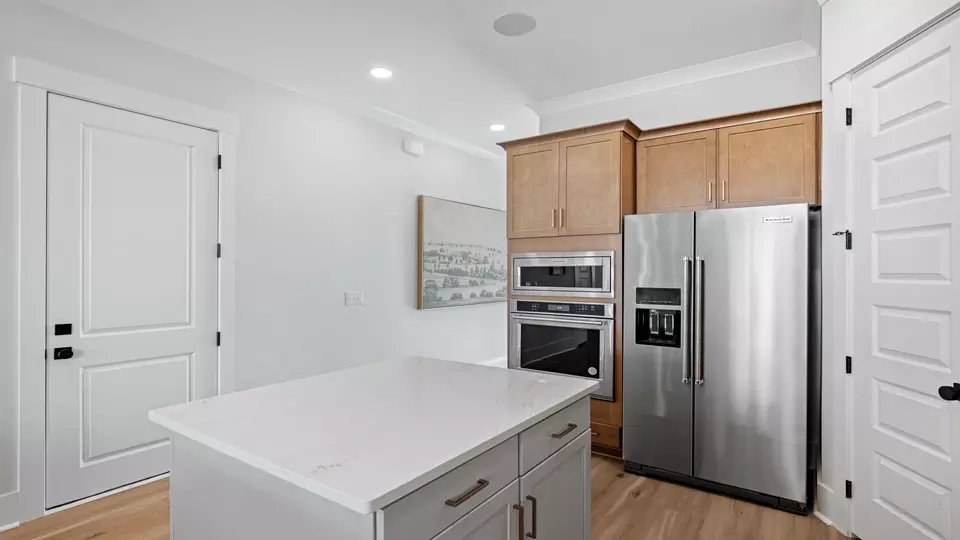 Kitchen - 400 Wood Lilly St, Summerville, SC 29486 photo 3 of 3