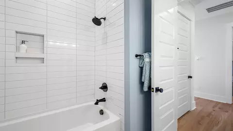Bath - 400 Wood Lilly St, Summerville, SC 29486 photo 1 of 5