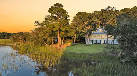 1358 Polly Point Rd, Wadmalaw Island, SC 29487