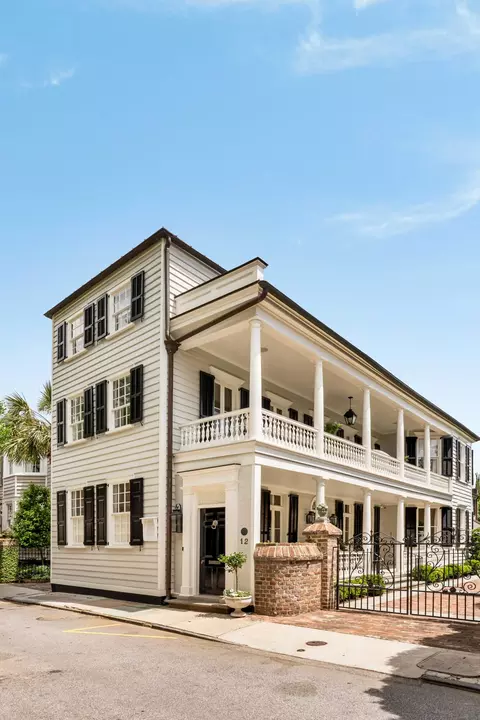 12 Orange St, Charleston, SC 29401