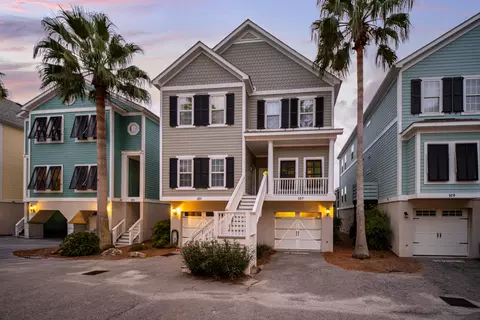107 W 2nd St, Folly Beach, SC 29439