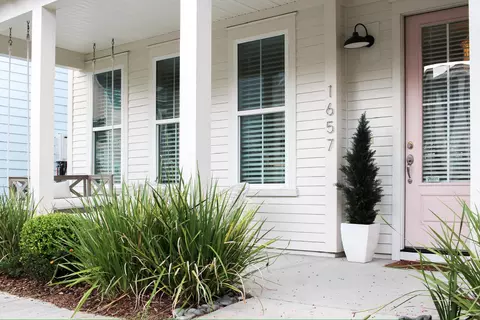 1657 Indy Dr, North Charleston, SC 29405