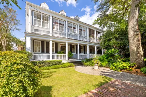 14 Limehouse St, Charleston, SC 29401