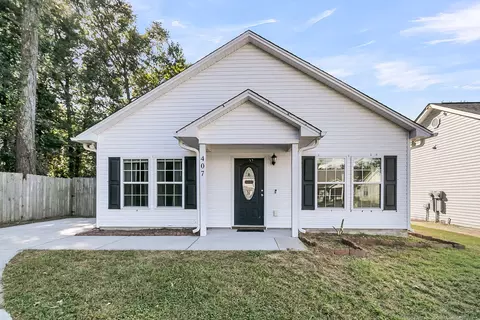 407 Jenna Ln, Moncks Corner, SC 29461
