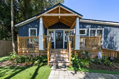 212 E Hudson Ave, Folly Beach, SC 29439