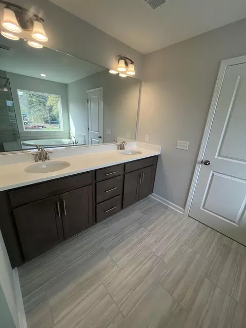 Bath - 716 Bluff Oak Dr, Moncks Corner, SC 29461 photo 1 of 5