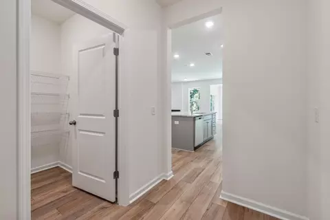 Entry Way - 716 Bluff Oak Dr, Moncks Corner, SC 29461 photo 5 of 7