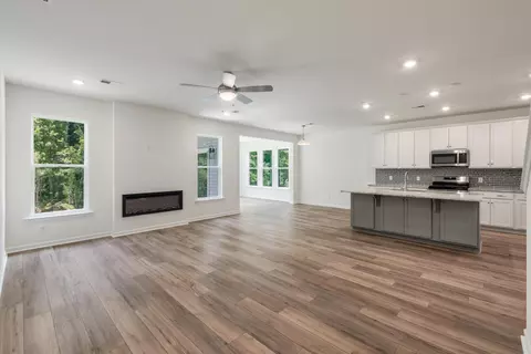 Living - 716 Bluff Oak Dr, Moncks Corner, SC 29461 photo 3 of 6