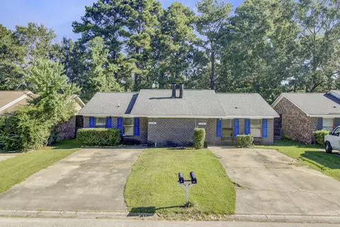 155 Dorchester Manor Blvd #A & B, North Charleston, SC 29420