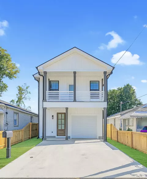 1983 Hugo Ave, North Charleston, SC 29405