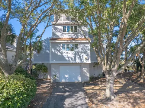 29 Marsh Island Ln, Isle Of Palms, SC 29451
