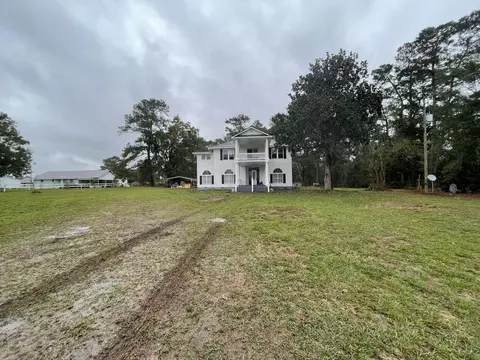 130 Inman Dr, Holly Hill, SC 29059