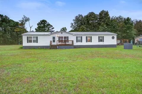 131 Lizzie Ave, Cross, SC 29436
