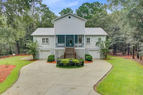 10088 Hercules Rd, Mcclellanville, SC 29458