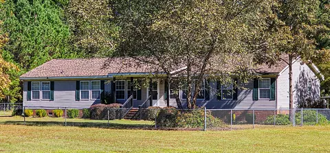 2869 Turkey Cut Rd, Smoaks, SC 29481