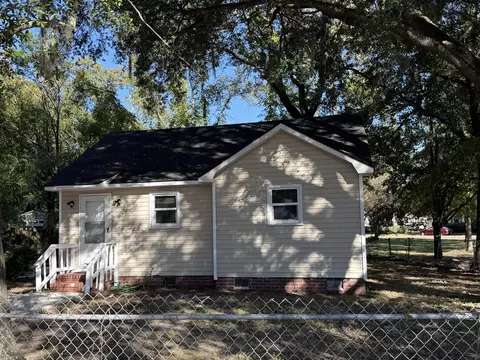 4728 Mixson Ave, North Charleston, SC 29405