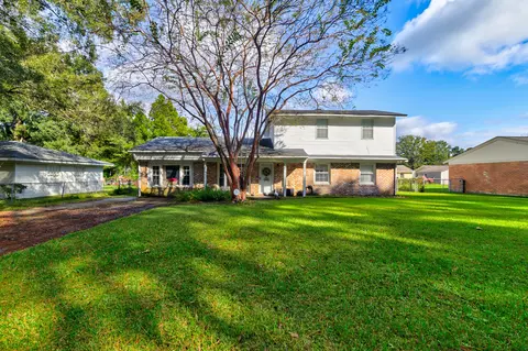 136 Blossom St, Goose Creek, SC 29445