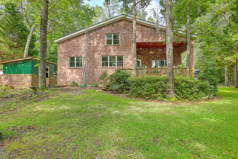 184 Burbank Dr, Cross, SC 29436