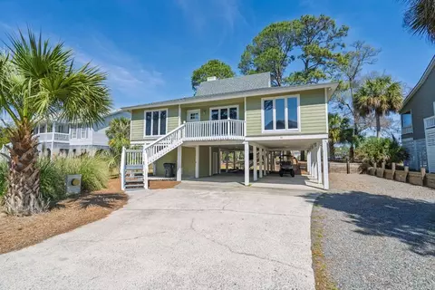 60 Rice Ln, Edisto Beach, SC 29438