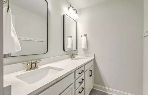 Bath - 220 Old Grove Ave, Moncks Corner, SC 29461 photo 5 of 6