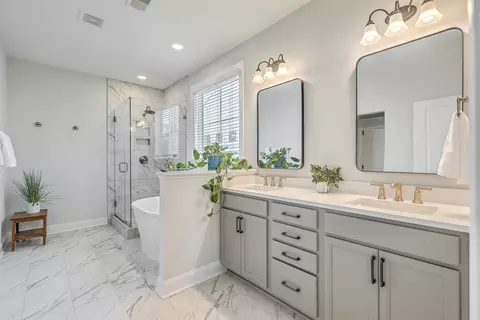Bath - 220 Old Grove Ave, Moncks Corner, SC 29461 photo 2 of 6