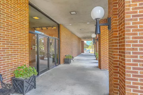 14 Lockwood Dr #7ABG, Charleston, SC 29401