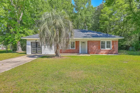 2736 Shadow Ln, North Charleston, SC 29406
