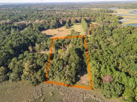 8356 Crooked Creek Ln, Edisto Island, SC 29438
