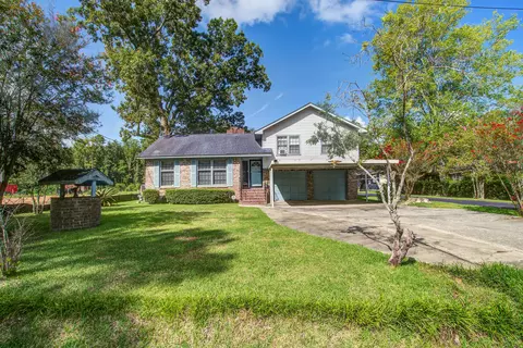 8899 Salamander Rd, North Charleston, SC 29406