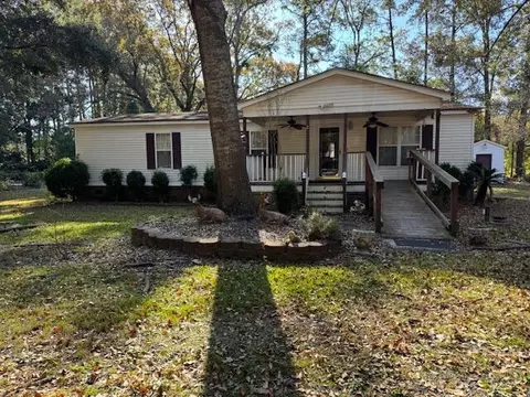 242 Bluebird Ln, Moncks Corner, SC 29461