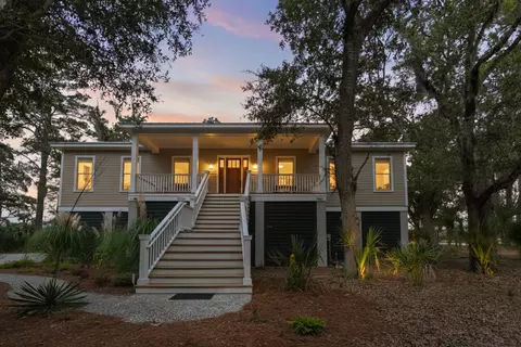 8606 Glascow Island Ln, Edisto Island, SC 29438