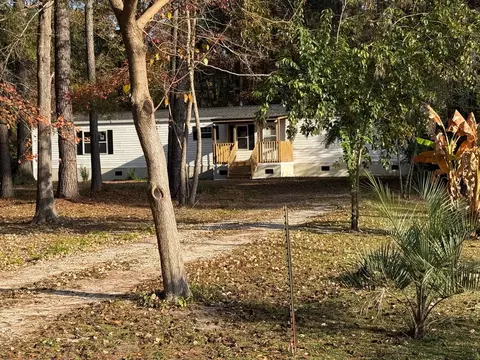 97 Dean Dr, Summerville, SC 29483