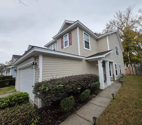 8896 Arbor Glen Dr, North Charleston, SC 29420