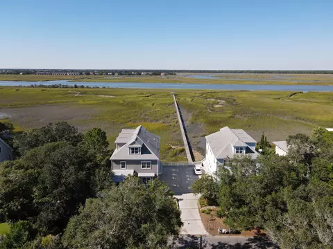 616 Erie Ave, Folly Beach, SC 29439
