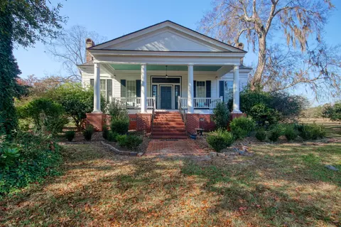 10463 County Line Rd, Hemingway, SC 29554