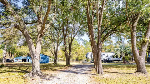 27 Running Creek Ln, Cottageville, SC 29435