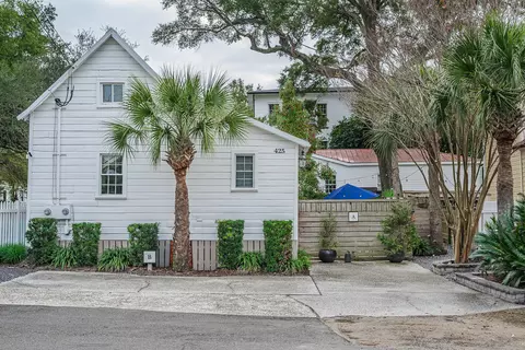 425 King St, Mount Pleasant, SC 29464