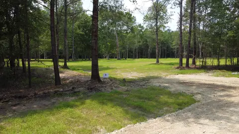 9 Steed Creek Rd, Huger, SC 29450