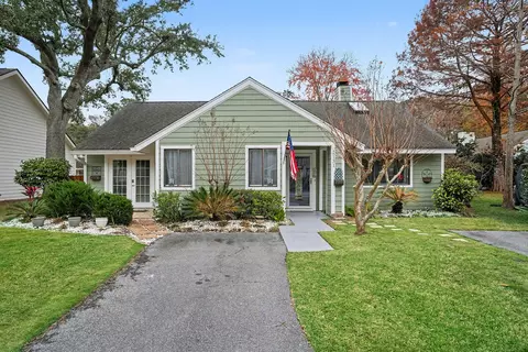 1131 Daffodil Ln, Mount Pleasant, SC 29464