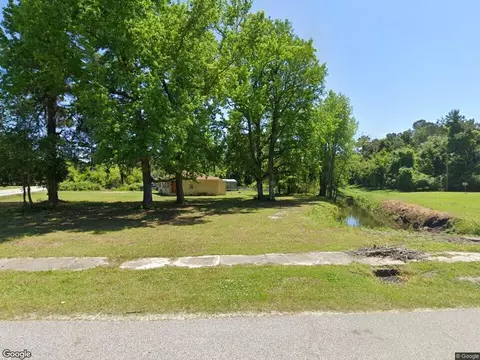 256 Carolina Dr, Saint Stephen, SC 29479