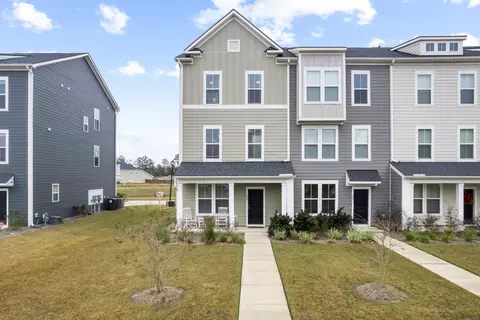 829 Recess Point Dr, Moncks Corner, SC 29461