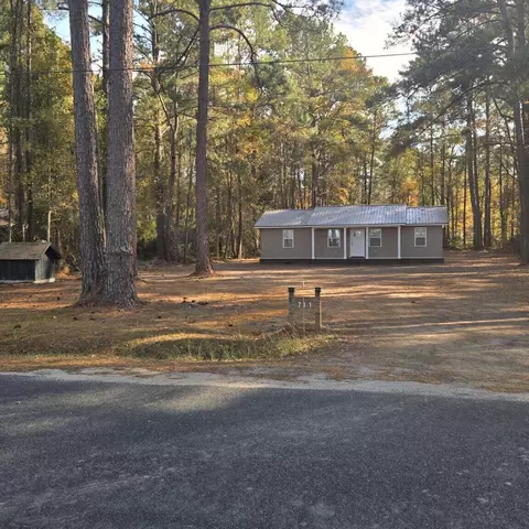 711 Rodeo Dr, Walterboro, SC 29488