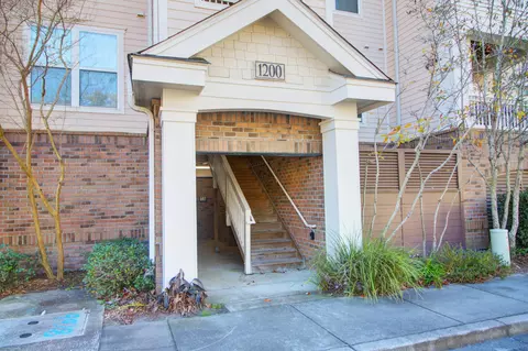 2244 Ashley Crossing Dr #1213, Charleston, SC 29414